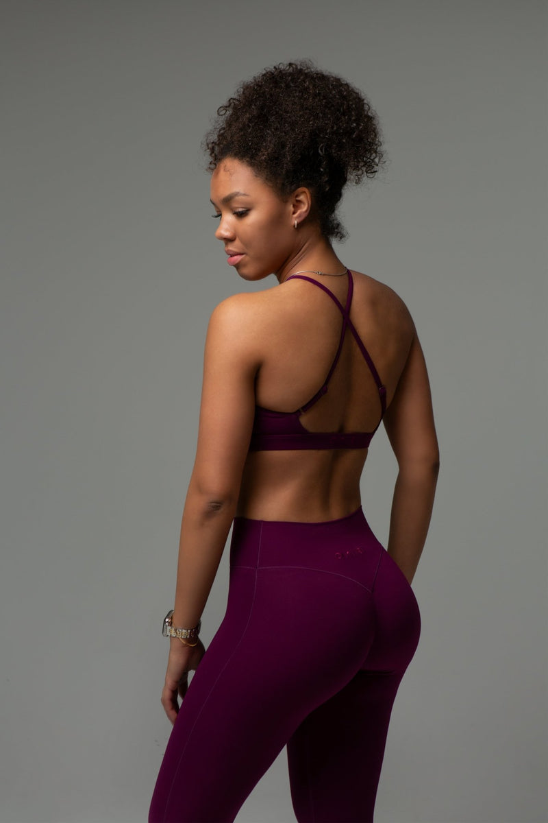 SculptAir X Bra Magentarot – Seitenansicht mit leichtem Halt