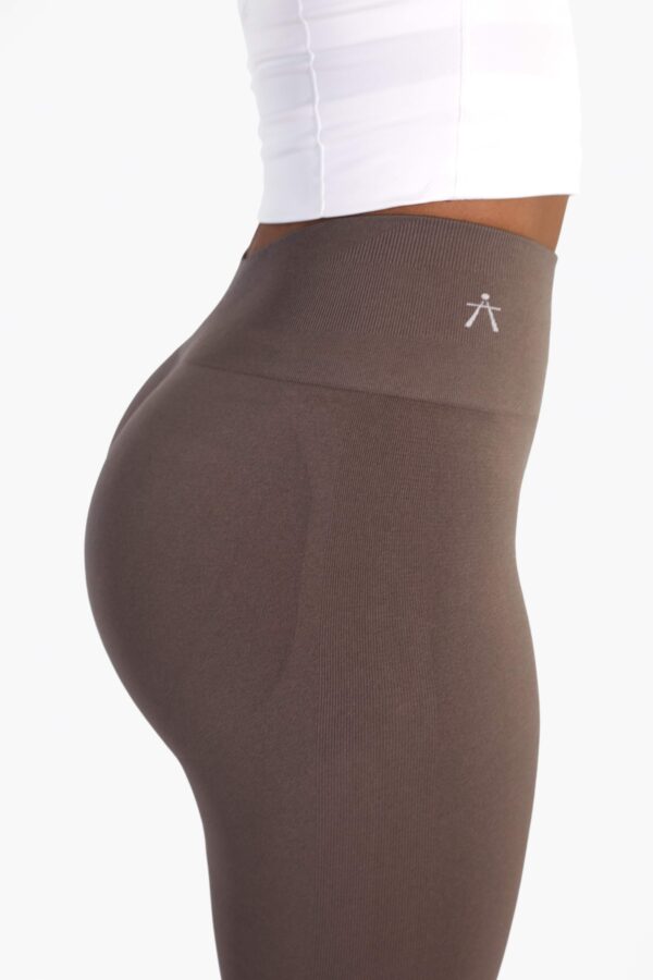 VELARE LIFTED - Scrunch Leggings Trüffel – Bild 4